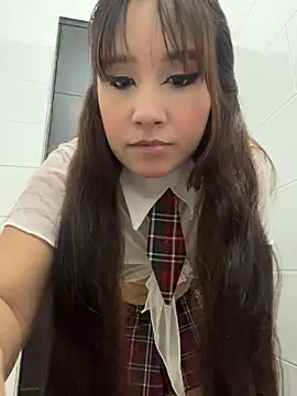 Snapshot of melyescobar chatting on April 25, 3:53 am melyescobar online show from April 25, 3:53 am