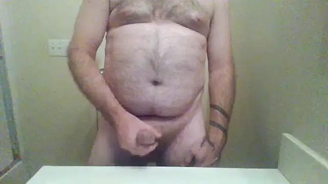 Snapshot of WatchinU82 chatting on September 12, 4:34 am WatchinU82 online show from September 12, 4:34 am