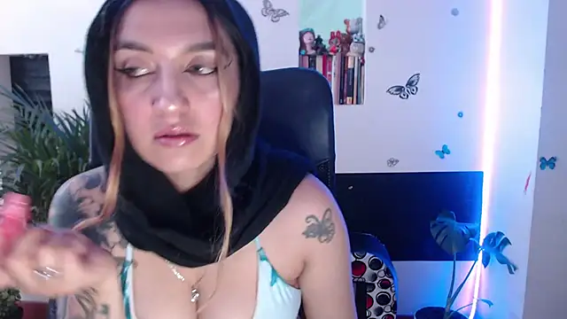 Lia-mitch online show from November 21, 6:39 pm