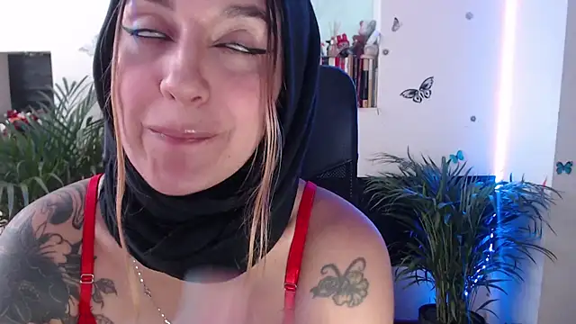 Lia-mitch online show from March 5, 6:59 pm