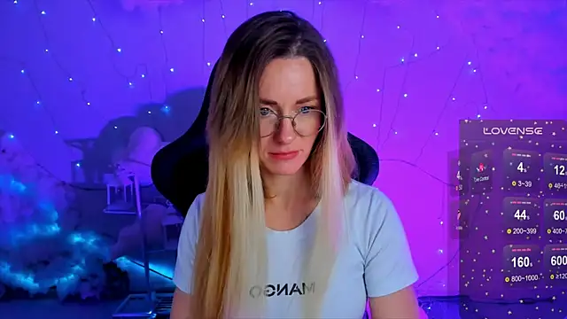 LadyIzabel online show from December 23, 8:33 am