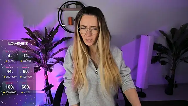 LadyIzabel online show from February 10, 4:41 am