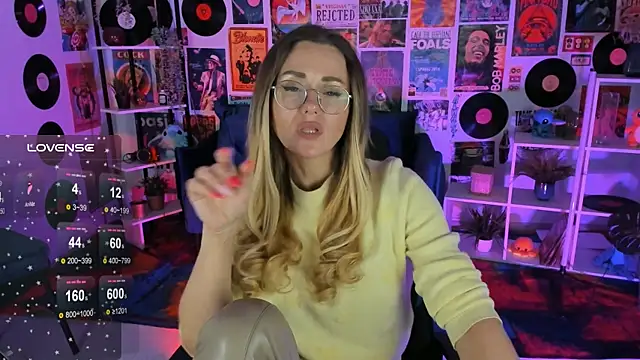 LadyIzabel online show from February 17, 11:44 am