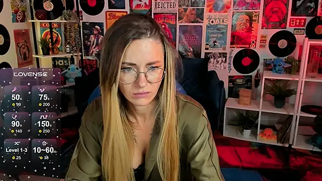 LadyIzabel online show from February 19, 10:45 am