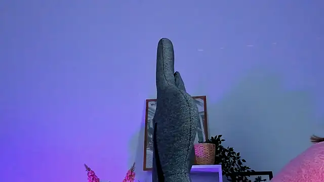 AliceSunday online show from February 9, 11:04 am