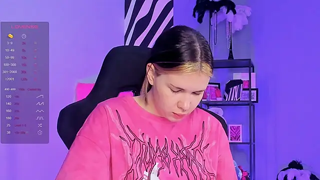 AliceSunday online show from October 11, 5:17 am