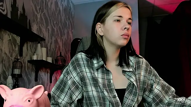 AliceSunday online show from November 8, 4:01 am