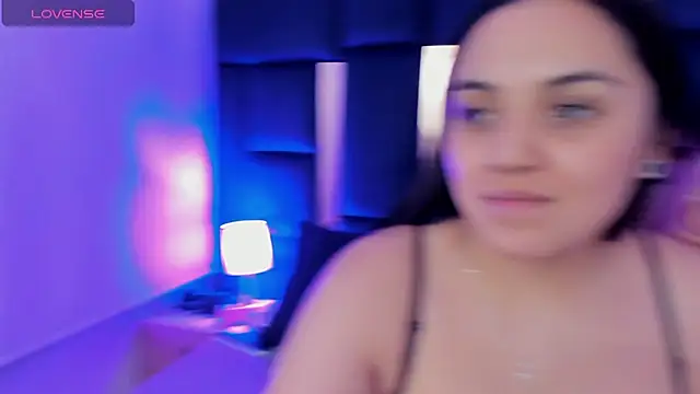 rebecaandpamela online show from December 16, 5:33 pm