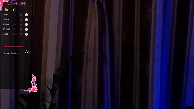 Laura Bess online show from April 26, 4:04 pm