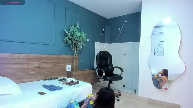 megan morgan01 online show from March 18, 11:41 am