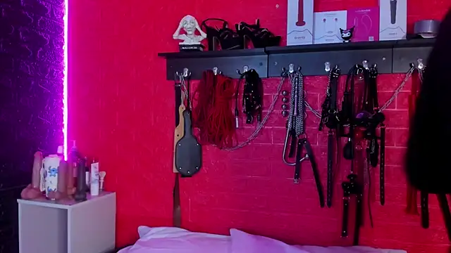 sarita moller online show from March 16, 2:28 am