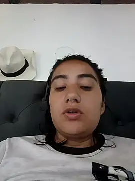 Hellen Alex online show from December 18, 2:38 pm