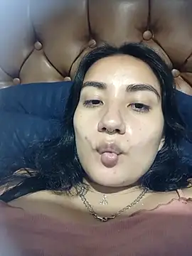 Hellen Alex online show from April 10, 2:00 pm