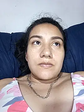 Snapshot of Hellen_Alex chatting on May 6, 3:06 pm Hellen Alex online show from May 6, 3:06 pm