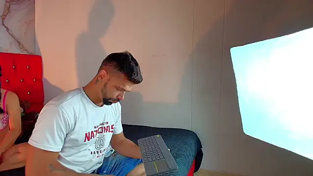 max ashley mds online show from December 17, 1:39 pm