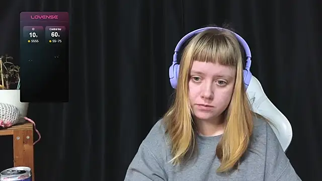 June shy0 online show from November 28, 8:17 am