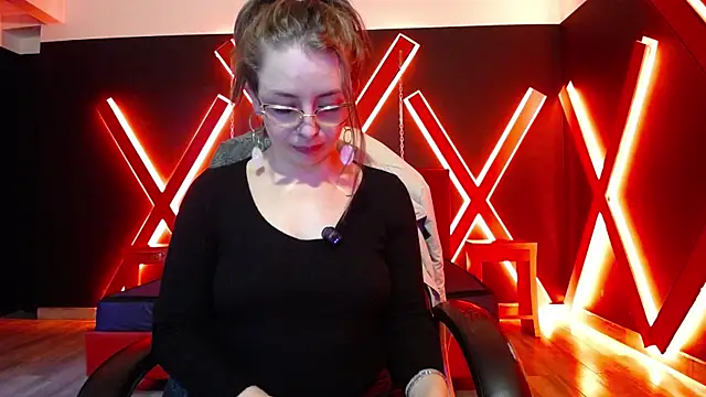  isaabellaa online show from December 13, 8:04 pm