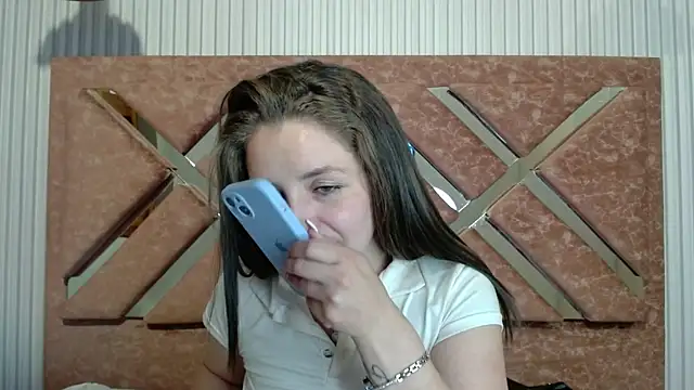  isaabellaa online show from April 18, 7:58 pm