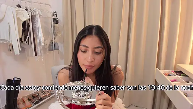 Snapshot of Sweetnaughtygirl_ chatting on December 28, 3:47 am Sweetnaughtygirl  online show from December 28, 3:47 am