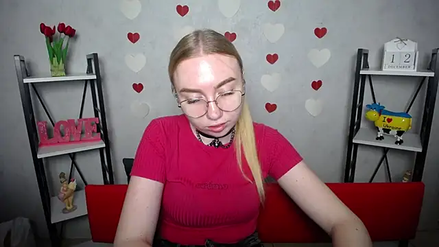 BeatriceFly online show from December 12, 9:08 am