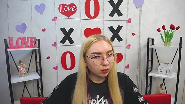 BeatriceFly online show from February 1, 4:44 pm