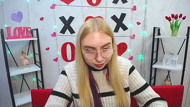 BeatriceFly online show from February 22, 12:40 pm