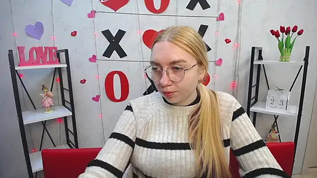 BeatriceFly online show from February 23, 9:11 am