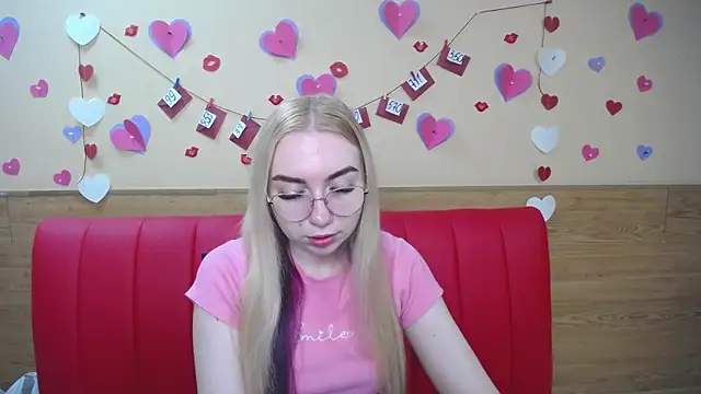 BeatriceFly online show from February 28, 12:20 pm