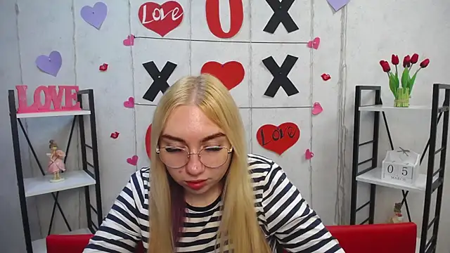 BeatriceFly online show from March 5, 12:22 pm