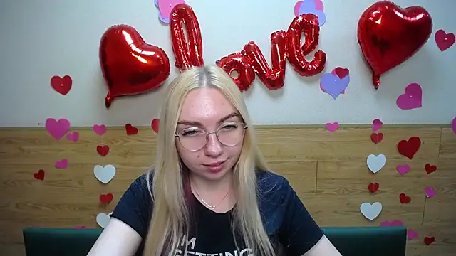 BeatriceFly online show from March 17, 9:12 am