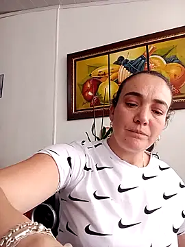 skayhot  online show from February 27, 4:43 pm