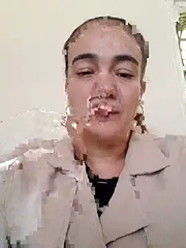 Snapshot of skayhot_ chatting on May 5, 1:30 pm skayhot online show from May 5, 1:30 pm