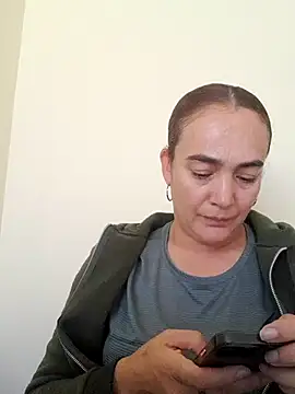 Snapshot of skayhot_ chatting on June 4, 1:28 pm skayhot online show from June 4, 1:28 pm