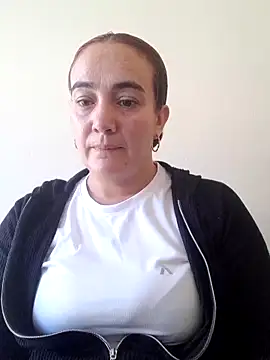 Snapshot of skayhot_ chatting on June 5, 1:39 pm skayhot online show from June 5, 1:39 pm