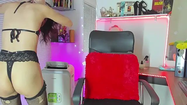 YUKIODAVIS online show from January 24, 1:03 am