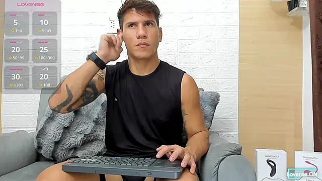 toyboys1 online show from February 24, 3:23 am