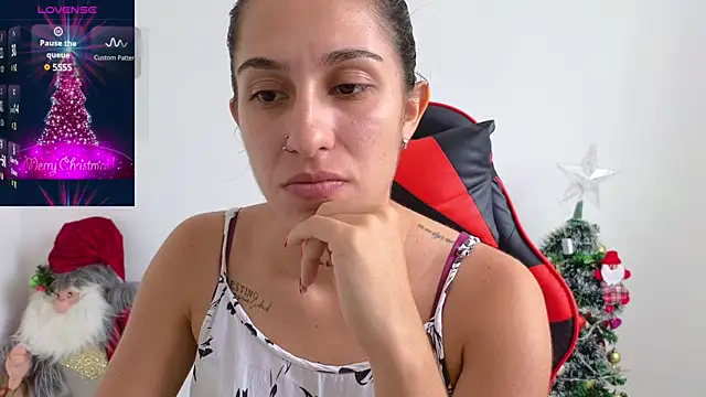 Snapshot of tammyandrade_ chatting on December 19, 2:13 pm tammyandrade  online show from December 19, 2:13 pm