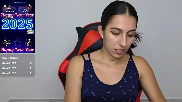 Snapshot of tammyandrade_ chatting on January 9, 8:44 pm tammyandrade  online show from January 9, 8:44 pm