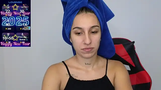 Snapshot of tammyandrade_ chatting on January 10, 2:34 pm tammyandrade  online show from January 10, 2:34 pm