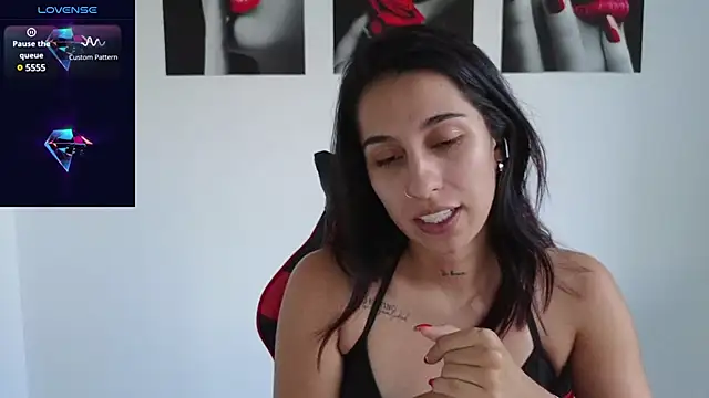 Snapshot of tammyandrade_ chatting on January 24, 10:41 pm tammyandrade  online show from January 24, 10:41 pm