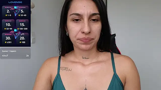 Snapshot of tammyandrade_ chatting on February 5, 8:46 pm tammyandrade  online show from February 5, 8:46 pm