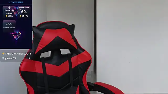 Snapshot of tammyandrade_ chatting on February 7, 4:03 pm tammyandrade  online show from February 7, 4:03 pm