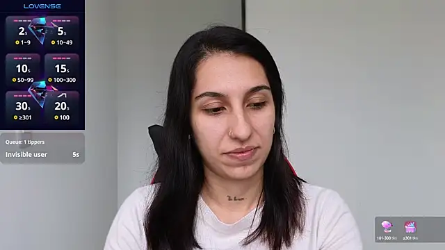 Snapshot of tammyandrade_ chatting on February 8, 4:04 pm tammyandrade  online show from February 8, 4:04 pm