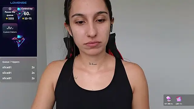 Snapshot of tammyandrade_ chatting on February 11, 9:56 pm tammyandrade  online show from February 11, 9:56 pm