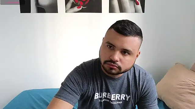 Snapshot of tammyandrade_ chatting on March 15, 12:02 pm tammyandrade  online show from March 15, 12:02 pm