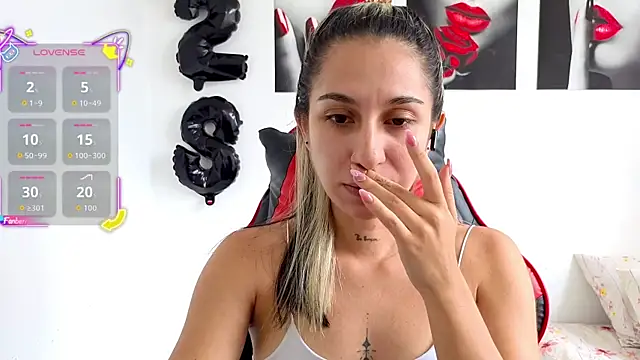 Snapshot of tammyandrade_ chatting on September 15, 3:45 pm tammyandrade  online show from September 15, 3:45 pm