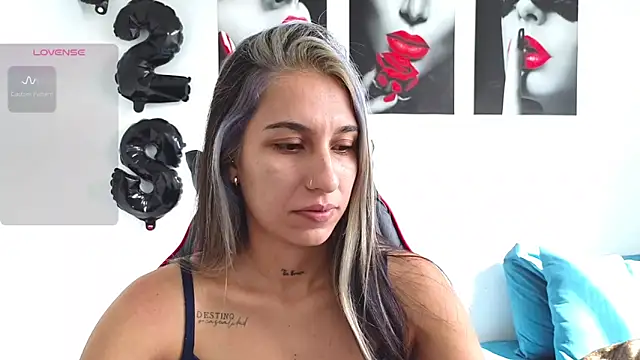 Snapshot of tammyandrade_ chatting on October 1, 1:39 pm tammyandrade  online show from October 1, 1:39 pm