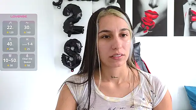 Snapshot of tammyandrade_ chatting on October 8, 3:31 pm tammyandrade  online show from October 8, 3:31 pm