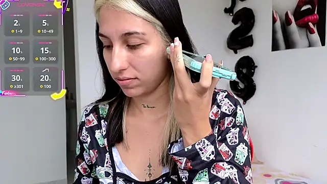 Snapshot of tammyandrade_ chatting on October 17, 3:47 pm tammyandrade  online show from October 17, 3:47 pm