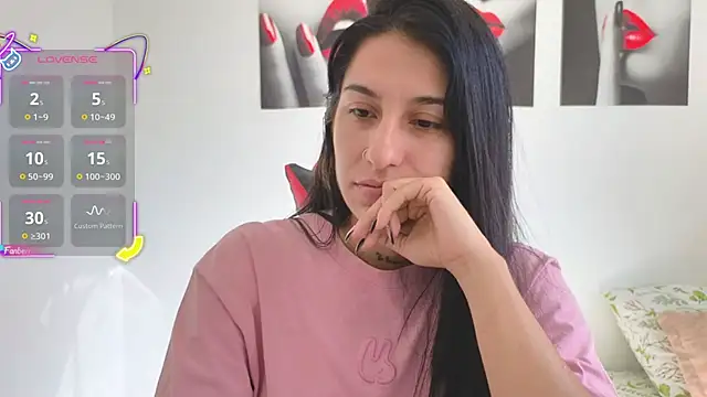 tammyandrade  online show from April 22, 1:34 pm